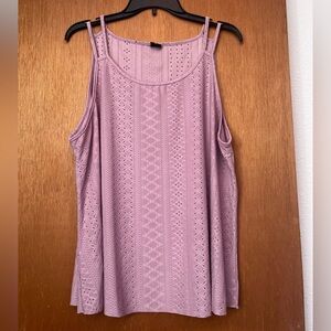 Women’s loose fit tank. Dusty rose color. Size 2XL